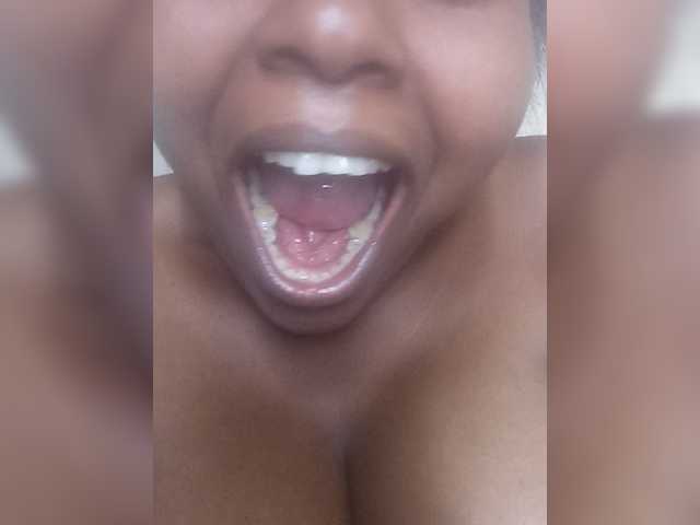 Sweetmama10, en vivo ahora en BongaCams