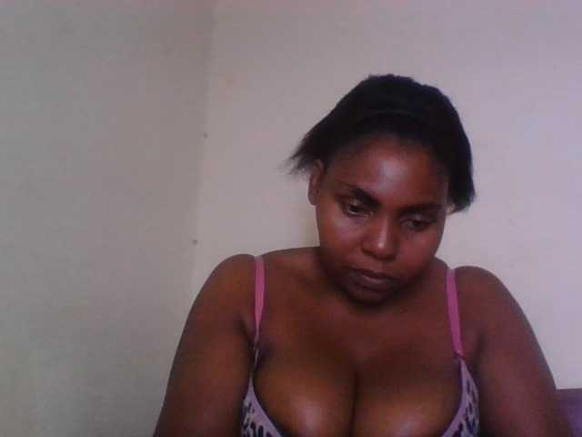 Sweetmama10 live cam on BongaCams