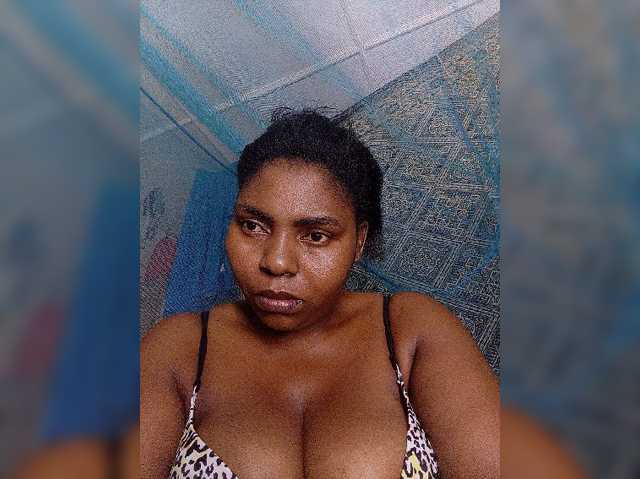 Sweetmama10 live cam preview