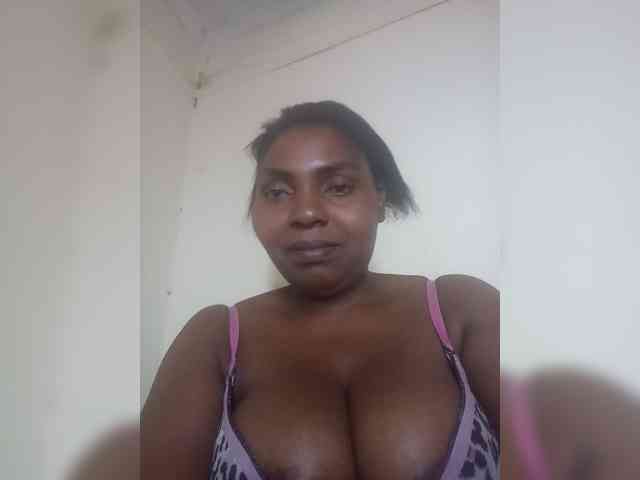 Sweetmama10 webcam