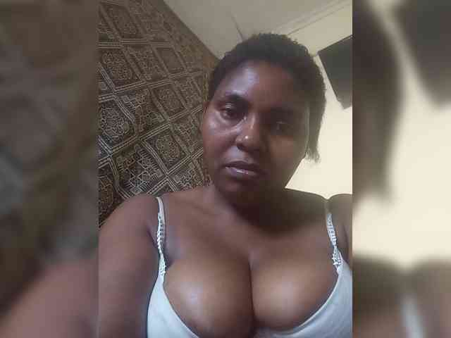 Sweetmama10 webcam