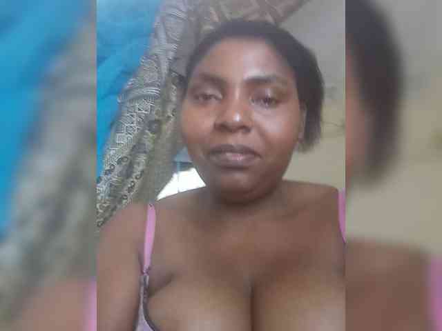 Sweetmama10 webcam