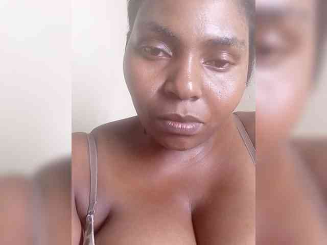 Sweetmama10 webcam