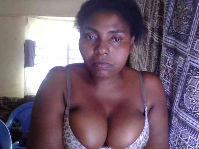 Sweetmama10 webcam