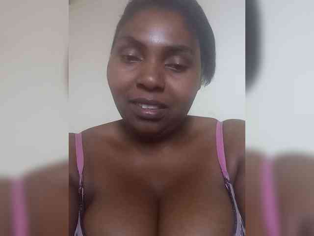 Sweetmama10 webcam