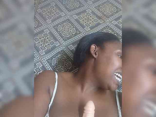 Sweetmama10 webcam