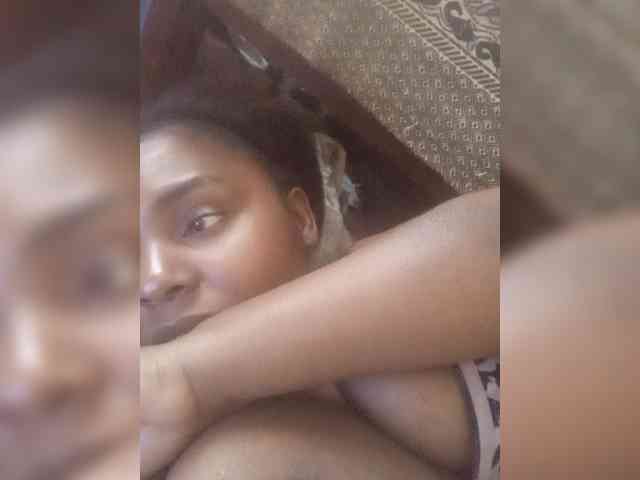 Sweetmama10 webcam