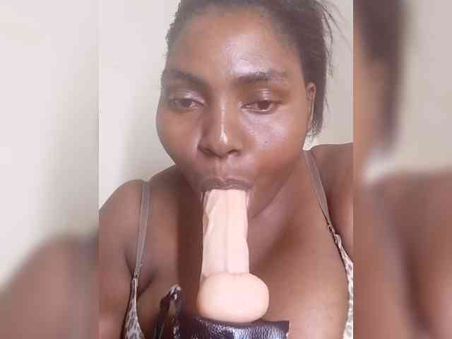 Sweetmama10 webcam