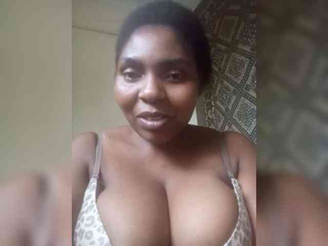 Sweetmama10 webcam