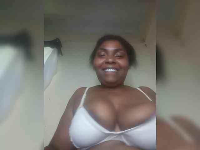 Sweetmama10 webcam