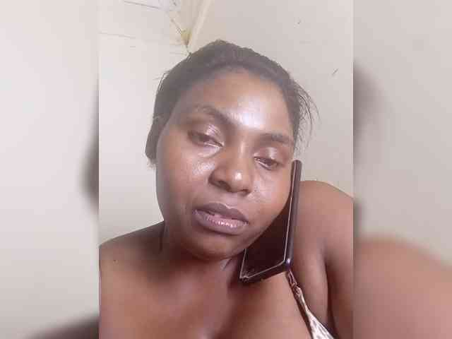 Sweetmama10 webcam