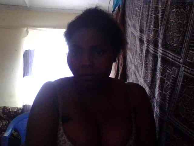Sweetmama10 webcam