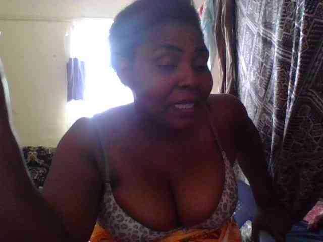 Sweetmama10 webcam