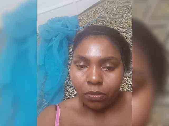 Sweetmama10 webcam