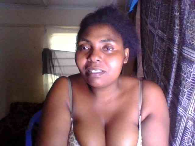 Sweetmama10 webcam