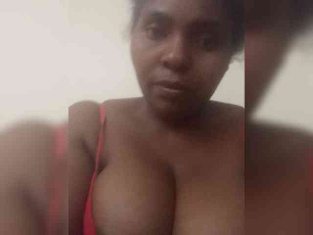 Sweetmama10 webcam