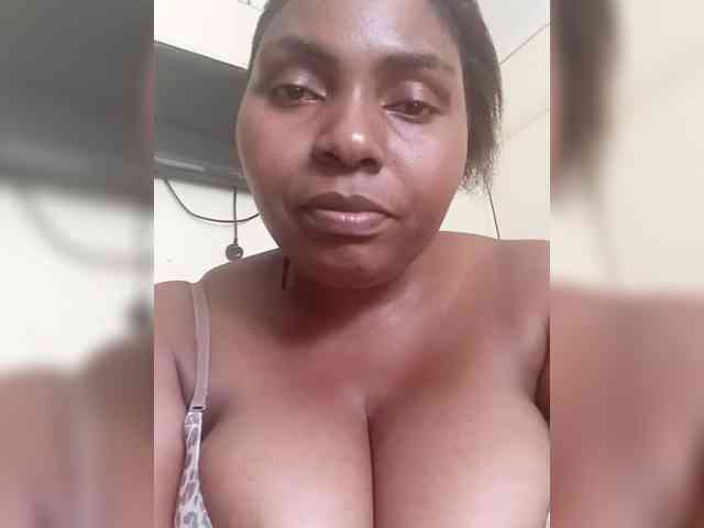 Sweetmama10 webcam