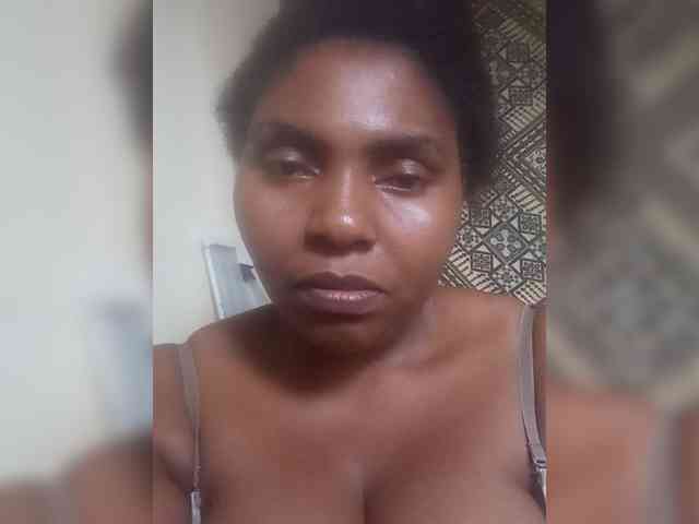 Sweetmama10 webcam