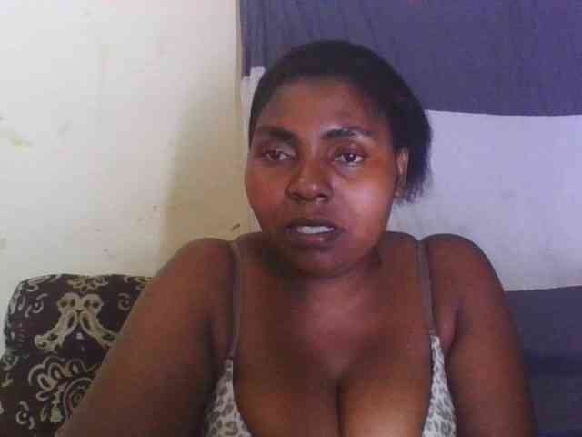 Sweetmama10 webcam