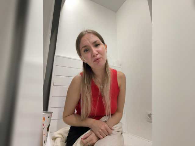 Leila1313 live cam on BongaCams