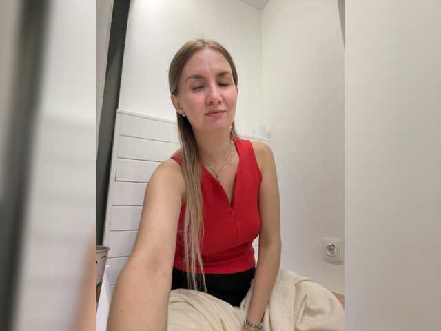 Leila1313 live cam on BongaCams