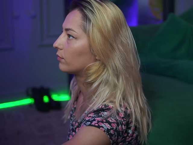 MichelleJo live cam on BongaCams