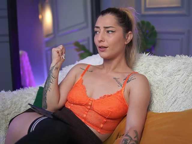 MichelleJo live cam on BongaCams