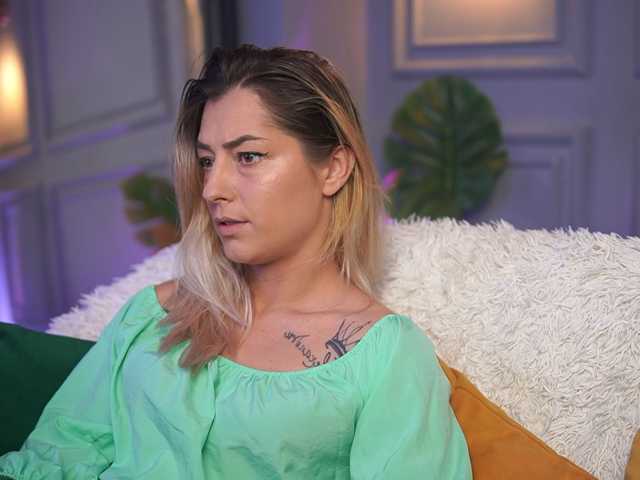 MichelleJo live cam on BongaCams