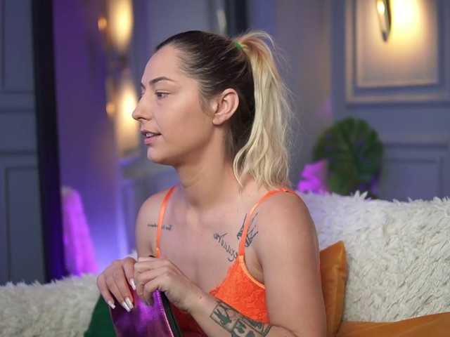 MichelleJo live cam on BongaCams
