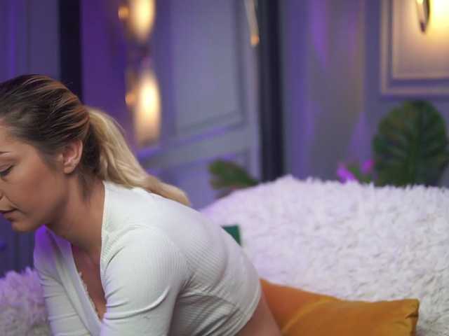 MichelleJo live cam on BongaCams