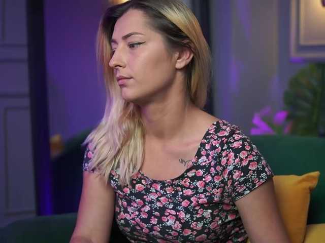 MichelleJo live cam on BongaCams