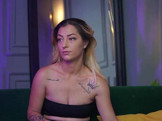 MichelleJo, en directo ahora en BongaCams