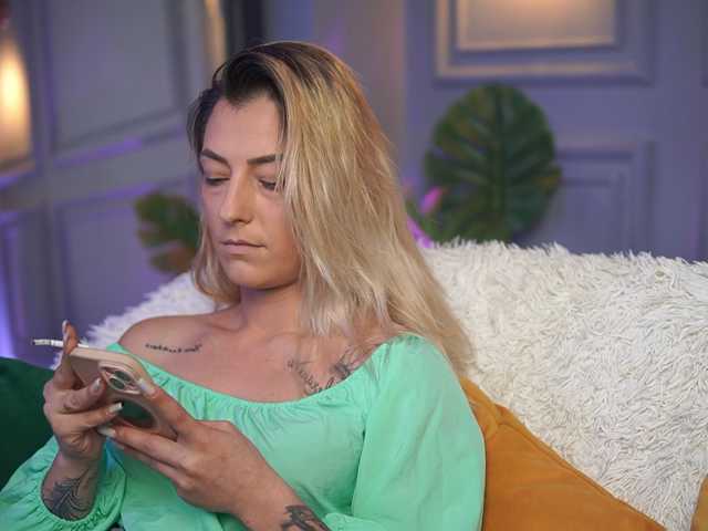 MichelleJo live cam on BongaCams