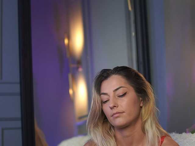 MichelleJo live cam on BongaCams