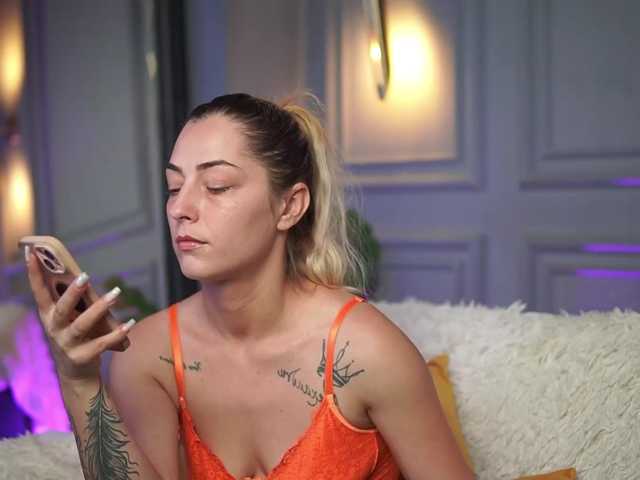 MichelleJo live cam on BongaCams