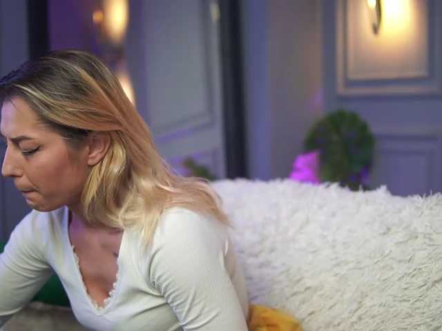 MichelleJo live cam on BongaCams