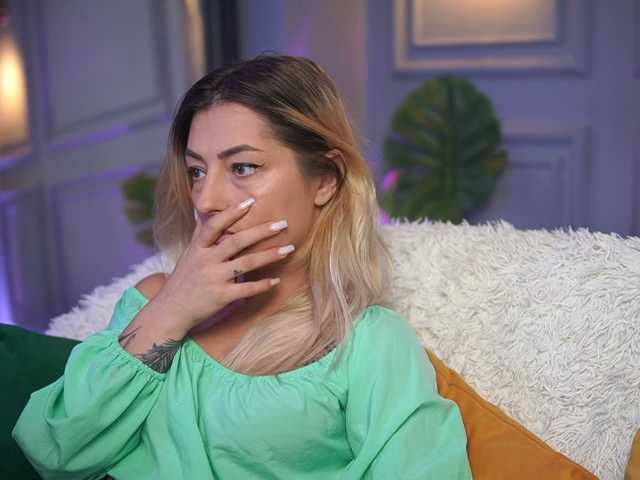MichelleJo live cam on BongaCams