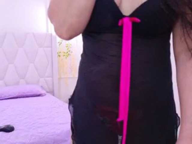 samantajones1 live cam on BongaCams
