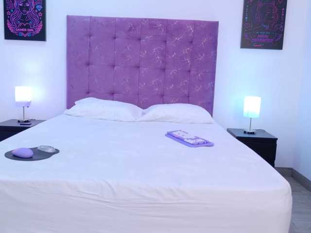 samantajones1 live cam on BongaCams