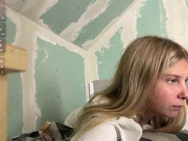 Emilisrose live cam on BongaCams