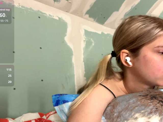 Emilisrose live cam on BongaCams