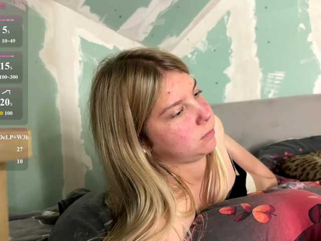 Emilisrose live cam on BongaCams