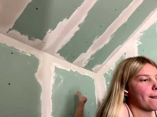 Emilisrose, en vivo ahora en BongaCams
