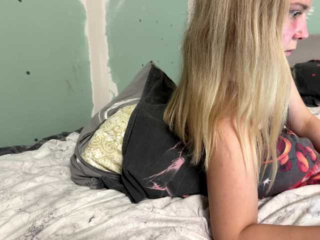 Emilisrose live cam on BongaCams