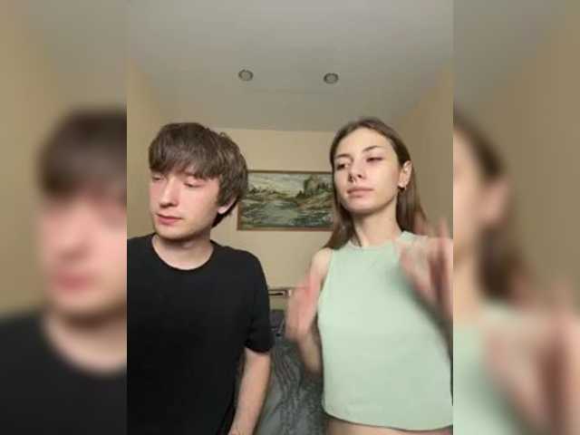 badEvia — live couple cam