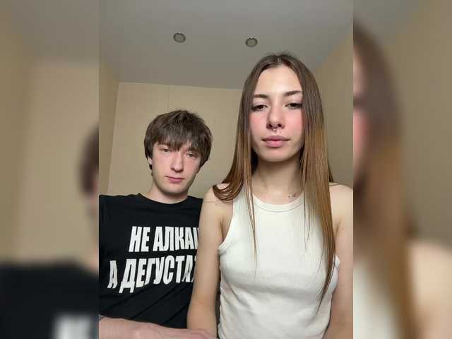 badEvia — live couple cam
