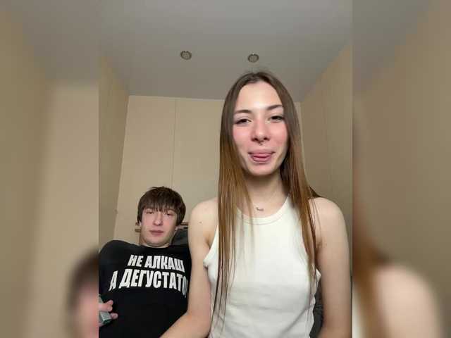 badEvia — live couple cam