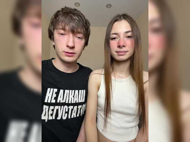 badEvia — live couple cam
