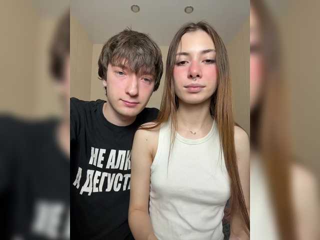 badEvia — live couple cam