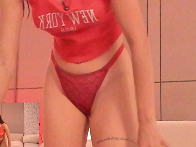 LeoraSenn live cam on BongaCams